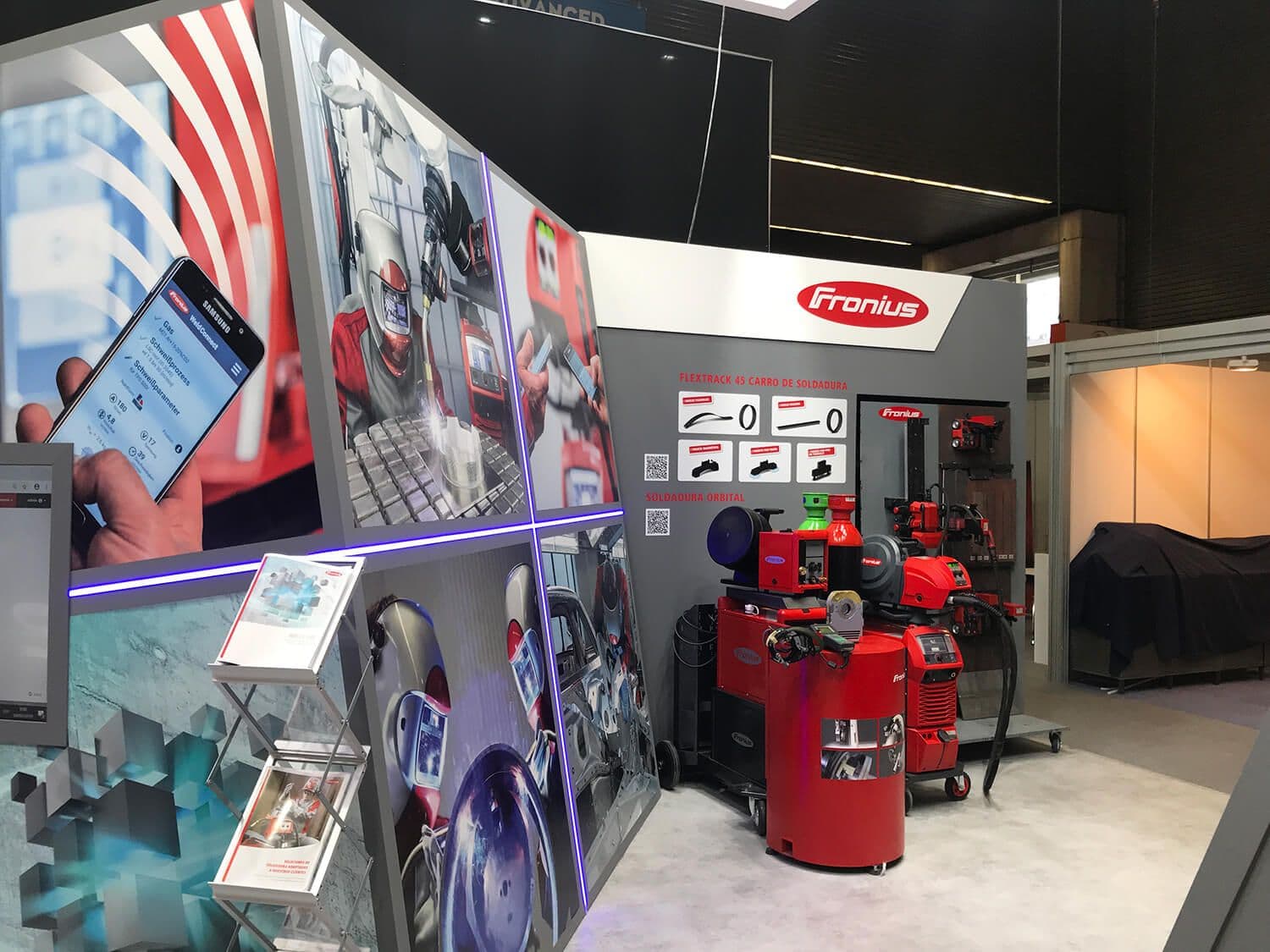 Fronius stand interior