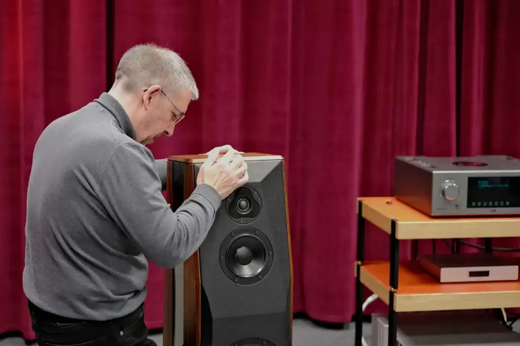 Fidelity Magazine sur les enceintes Peak Consult Sinfonia 11