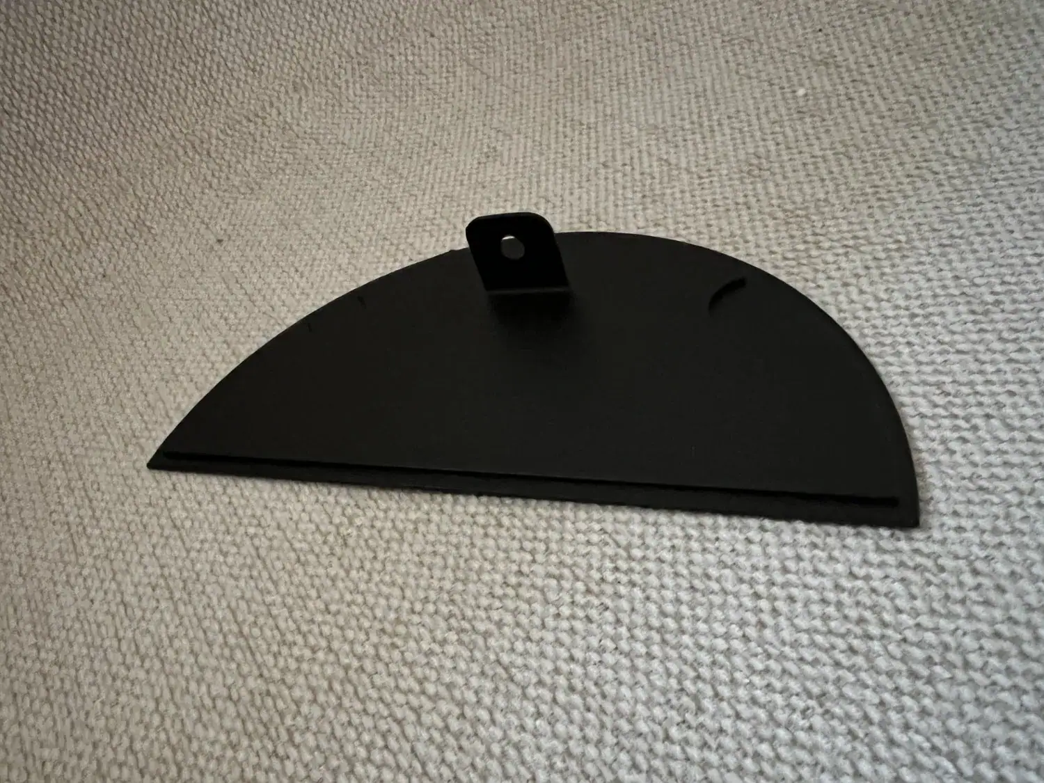 Grimm Audio LS1be cache qui ferme le haut des pieds