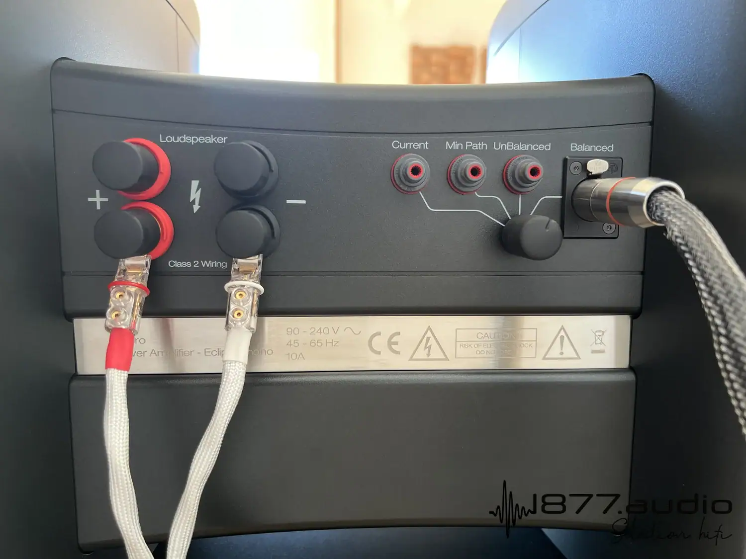 Halcro Eclipse mono vue arrière de l'amplificateur droit (connecteurs rouges)