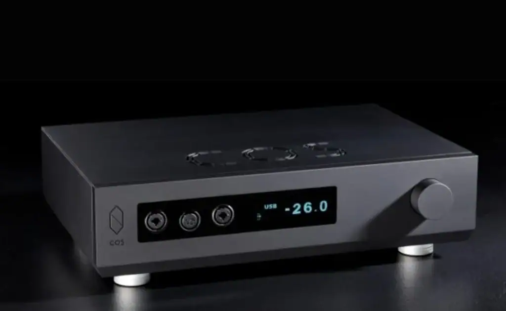 Hi-Fi Advice sur le Cos Engineering D10 01