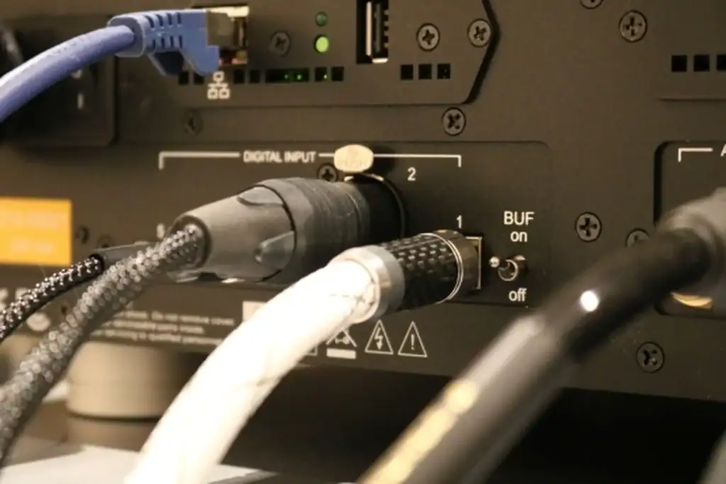 Hi-Fi Advice sur le Cos Engineering D10 10