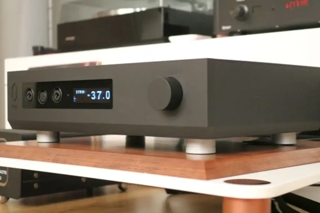 Hi-Fi Advice sur le Cos Engineering D10 12