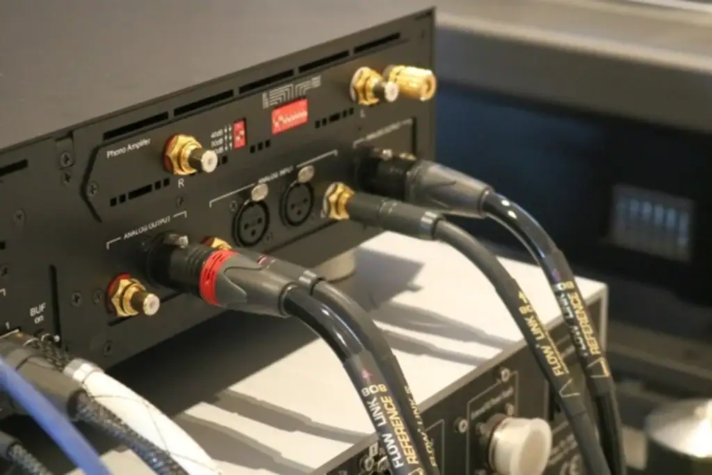 Hi-Fi Advice sur le Cos Engineering D10 16