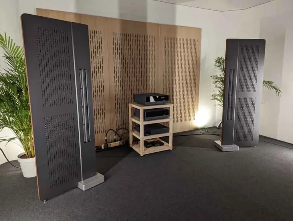 Hi-Fi Pig sur les enceintes Diptyque Audio Reference 03