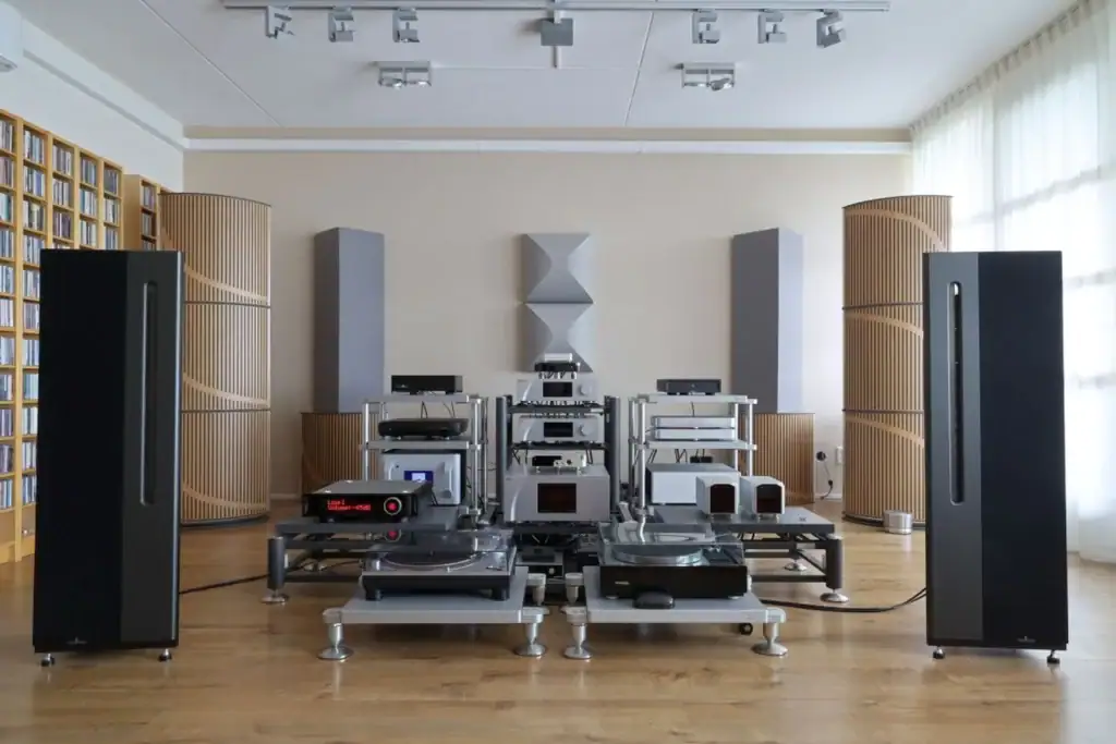 Hifi-Advice sur le switch réseau XACT N1 06