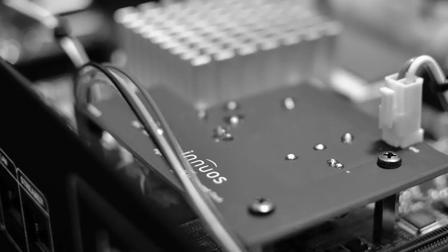 Innuos Statement vue intérieure avec carte et dissipateur thermique