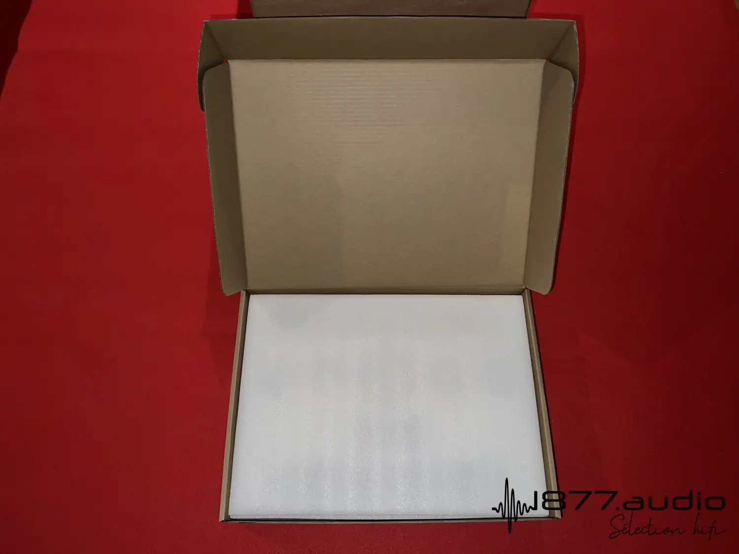 Marten Parker Trio boite d'accessoires ouverte avec sa mousse de protection supérieure