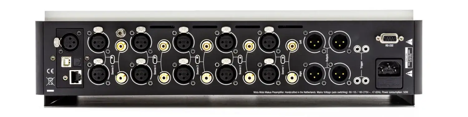 Mola-Mola Makua vue arrière avec les connecteurs