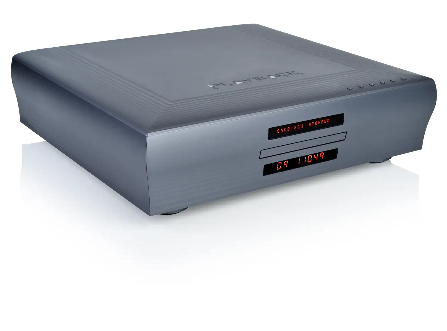 Playback Designs MPT-8 face avant vue gauche sur fond blanc