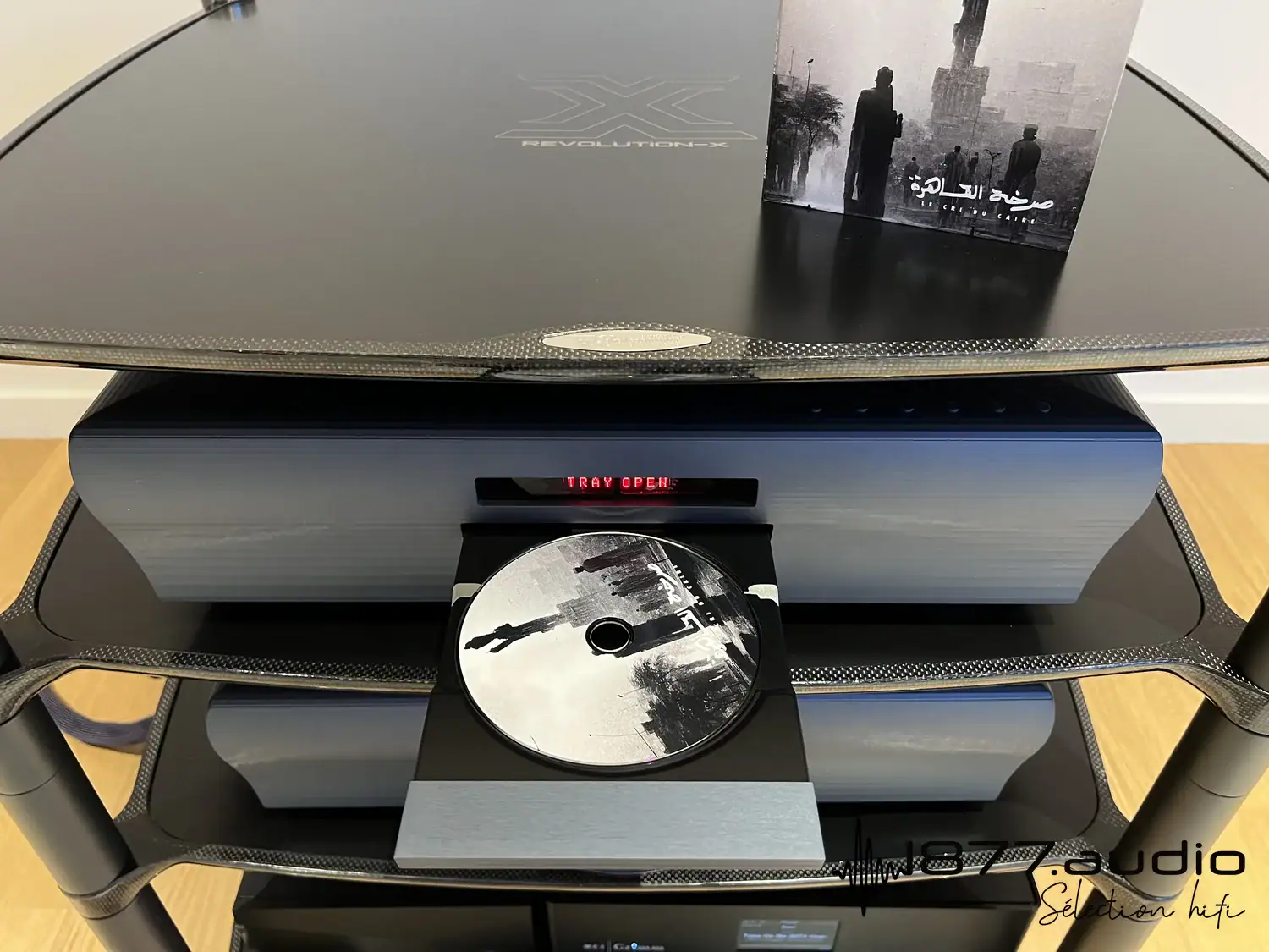 Playback Designs MPT-8 tiroir ouvert avec un CD