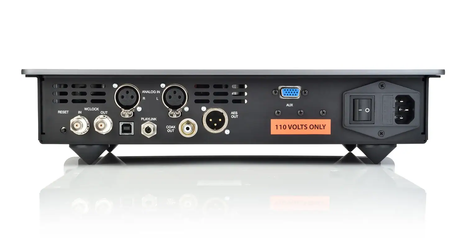 Playback Designs Pinot face arrière avec les connecteurs