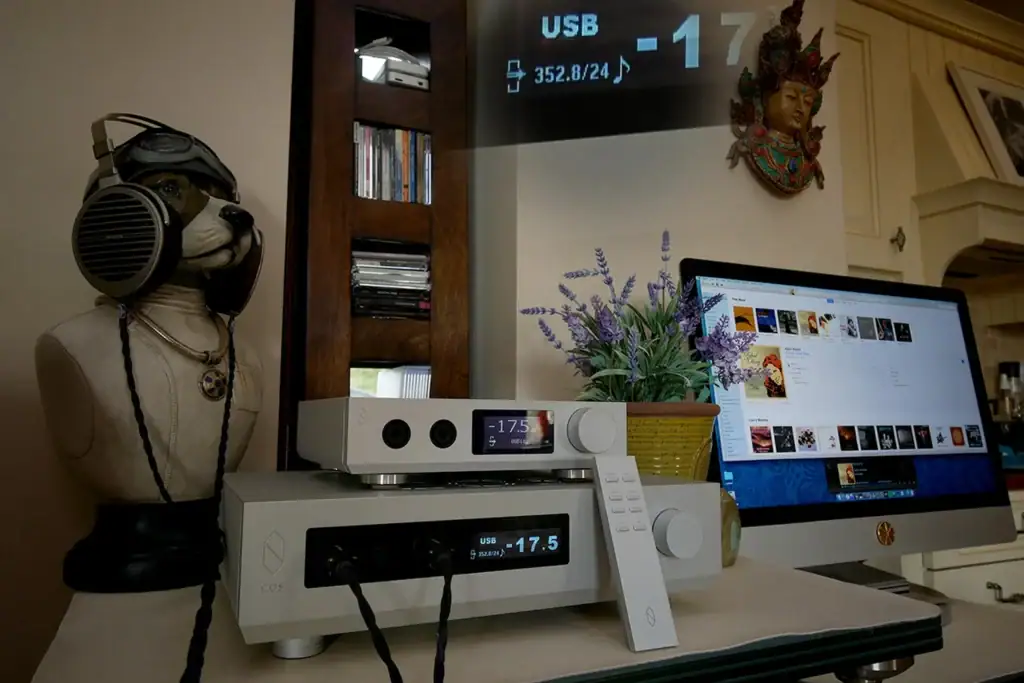 Six Moons sur le Cos Engineering D10 09