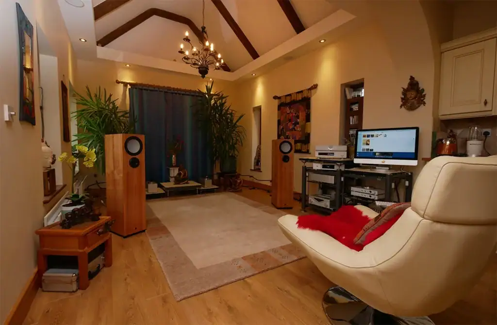 Six Moons sur le Cos Engineering D10 20