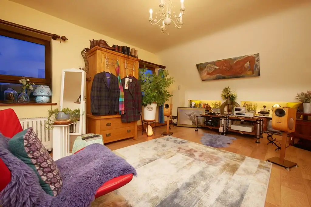 Six Moons sur le Cos Engineering D10 22