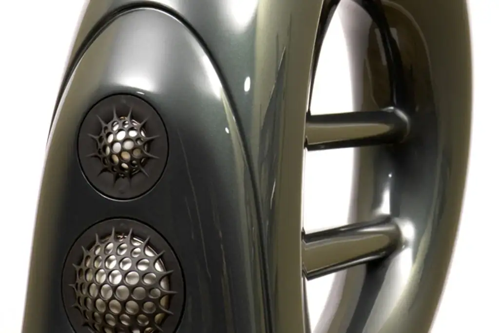 SoundStage Ultra sur les enceintes Vivid Audio G3S2 06