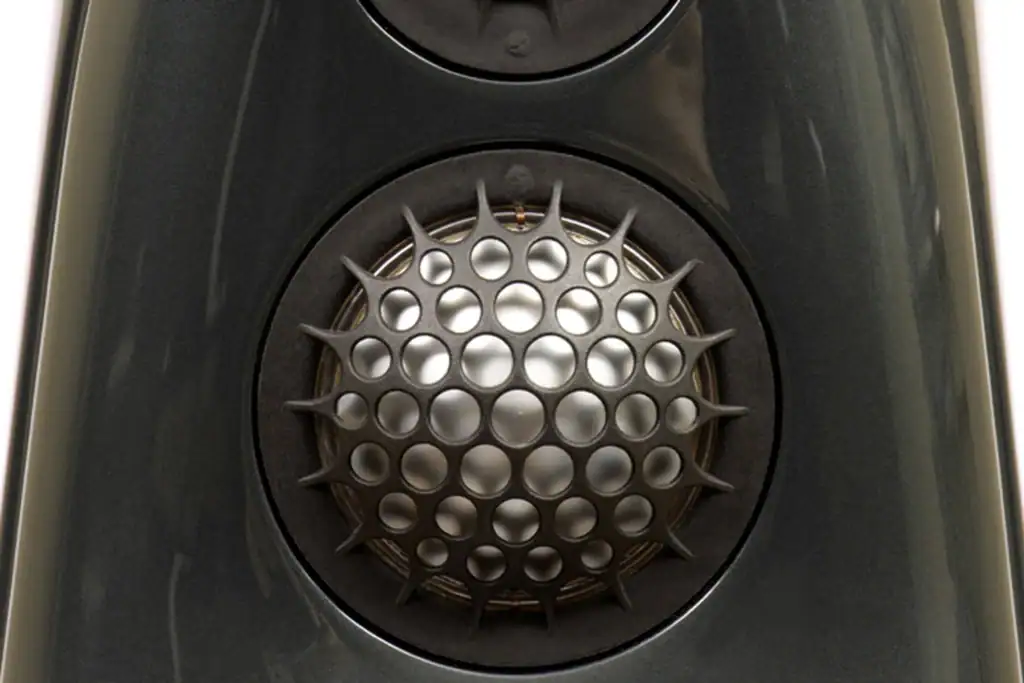 SoundStage Ultra sur les enceintes Vivid Audio G3S2 07