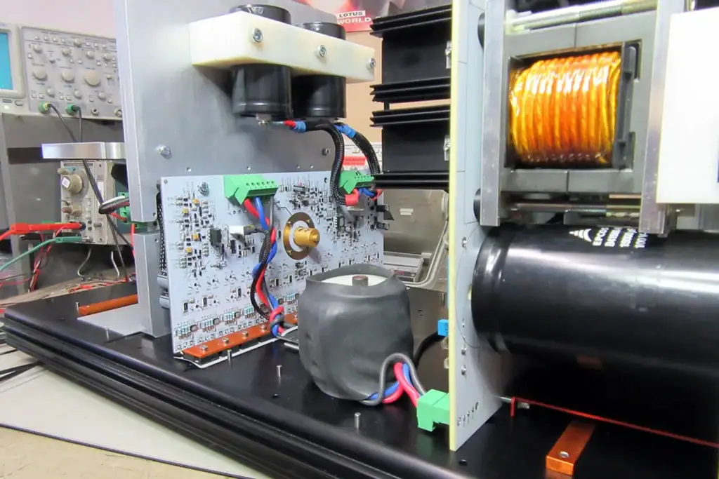 SoundStage sur le Halcro Eclipse Stéréo 01