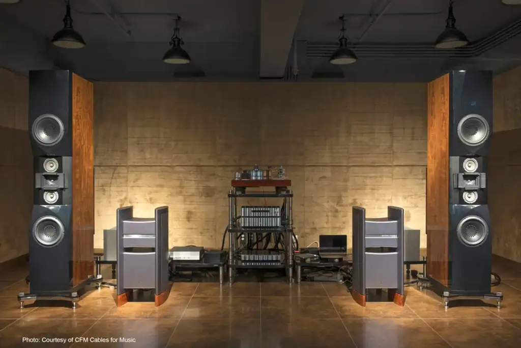 SoundStage sur le Halcro Eclipse Stéréo 05