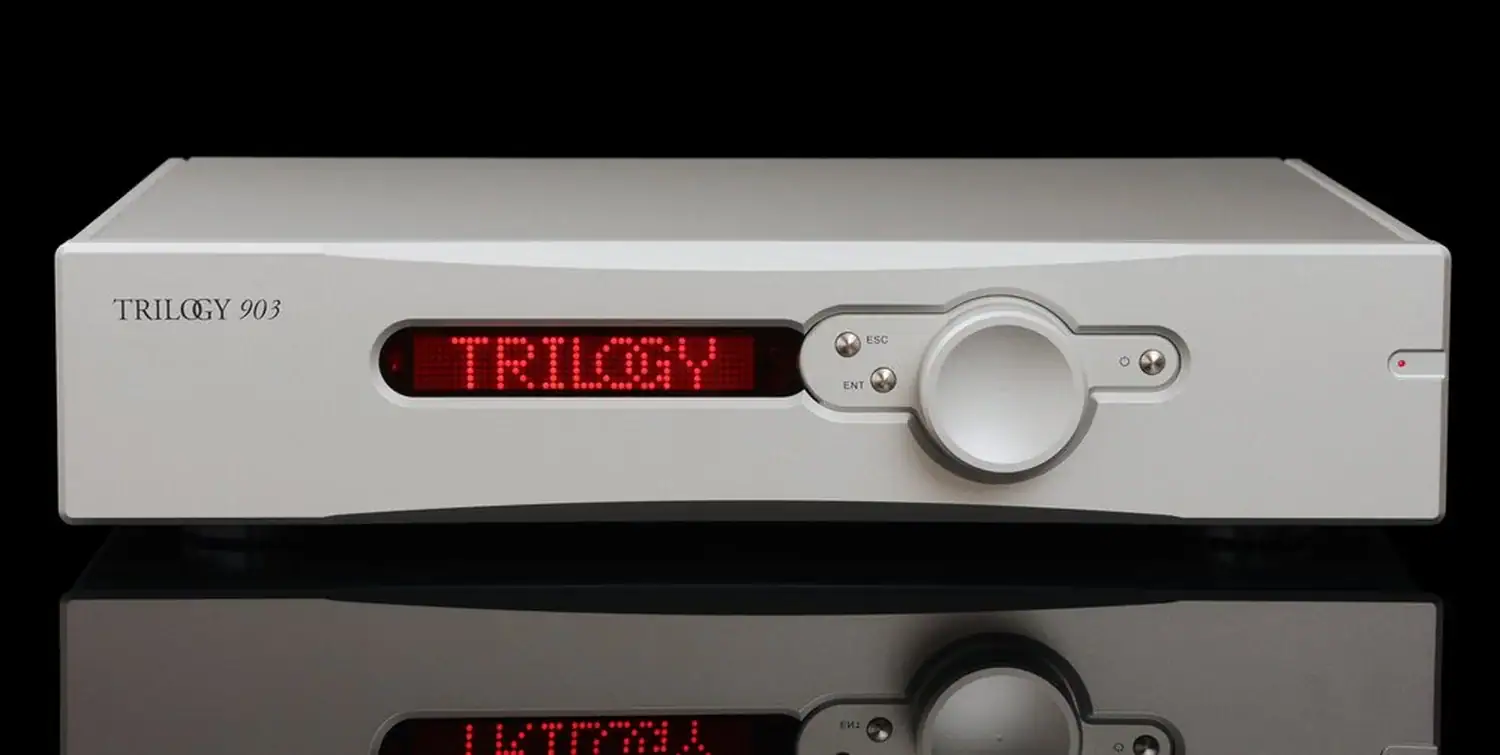 Trilogy Audio préamplificateur 903 vue avant avec afficheur rouge