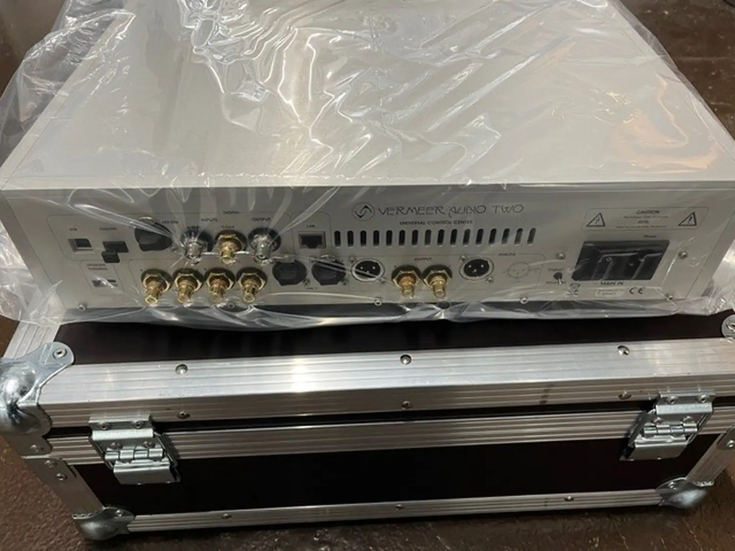 Vermeer Audio Two vue de dessus encore dans son plastique d'emballage