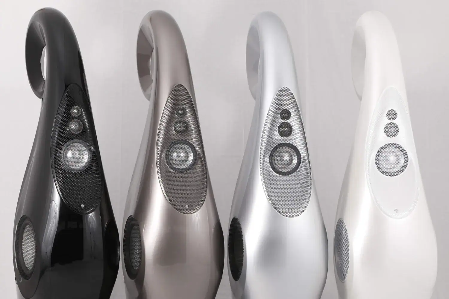 Vivid Audio Giya G1 Spirit de plusieurs couleurs alignées en face