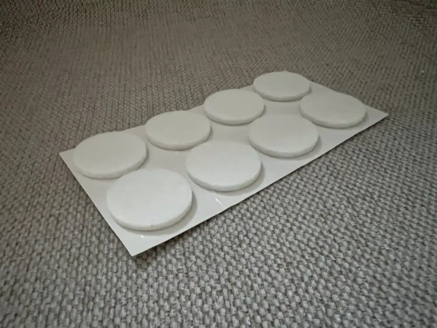 Grimm Audio LS1be pastilles a mettre sous la base