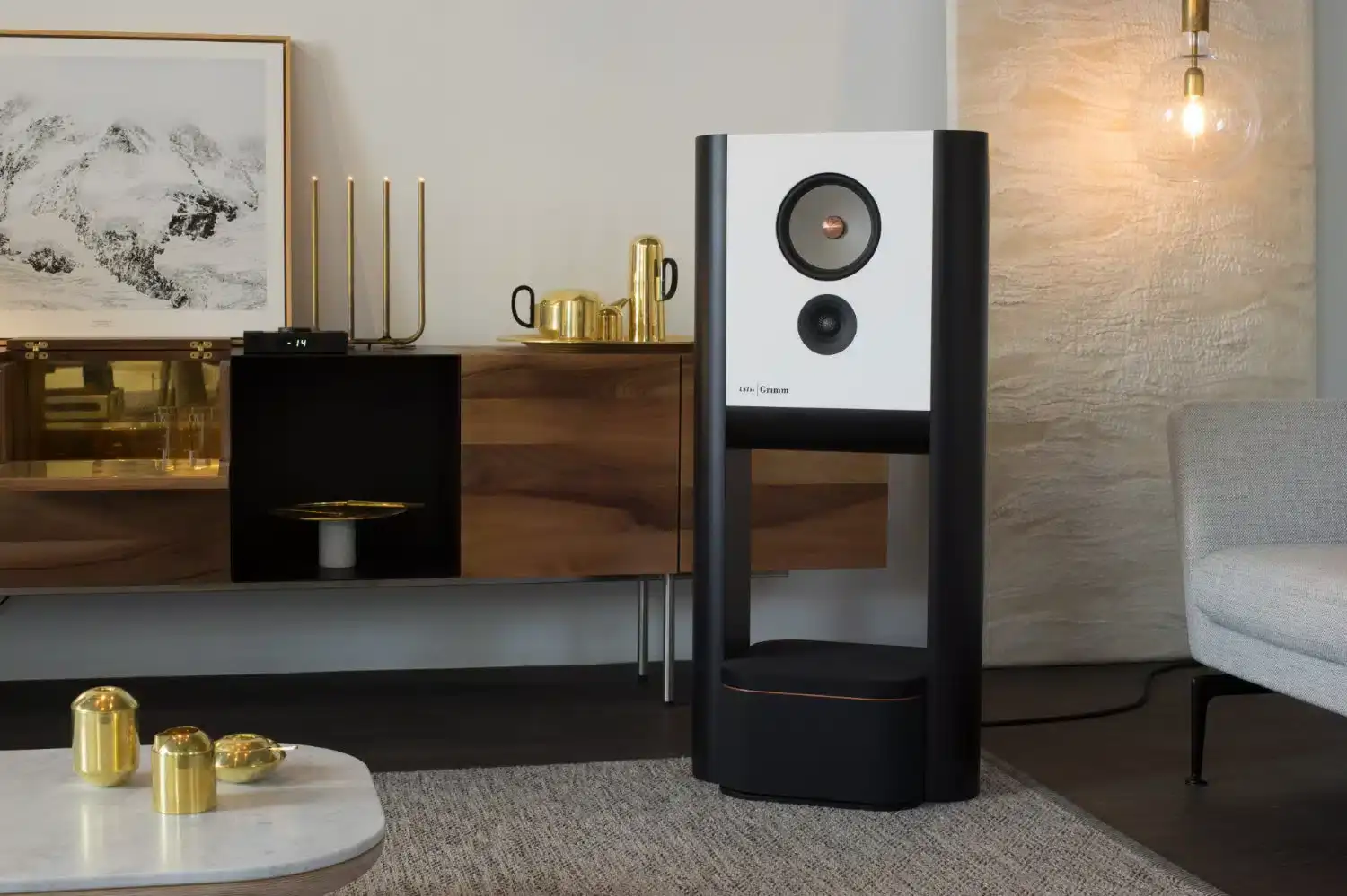 Grimm Audio LS1be en situation dans un salon