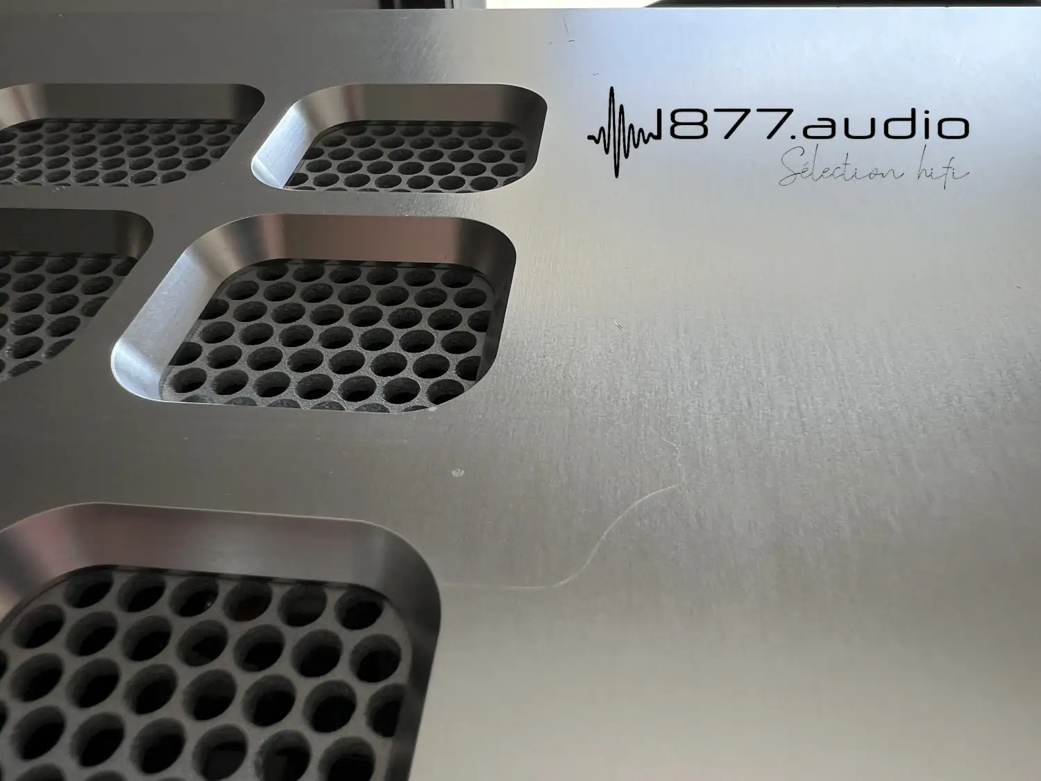 Détail des défauts sur la panneau supérieur