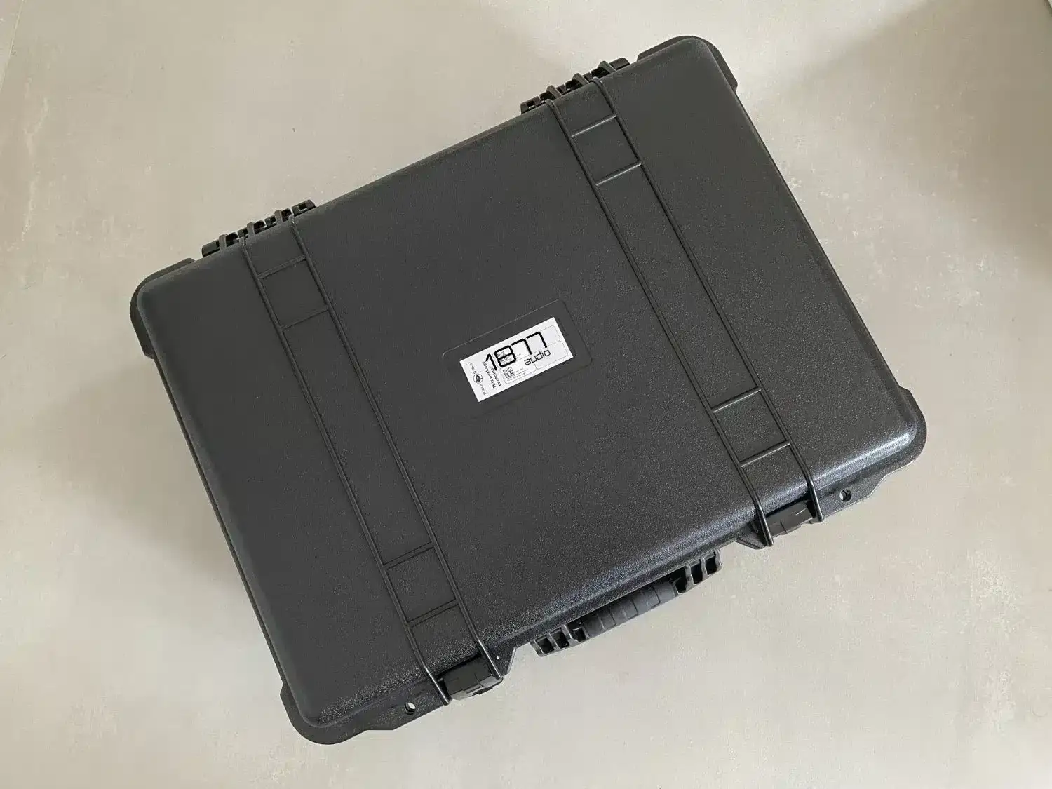 Mola-Mola Kaluga flight-case plastique livré en série