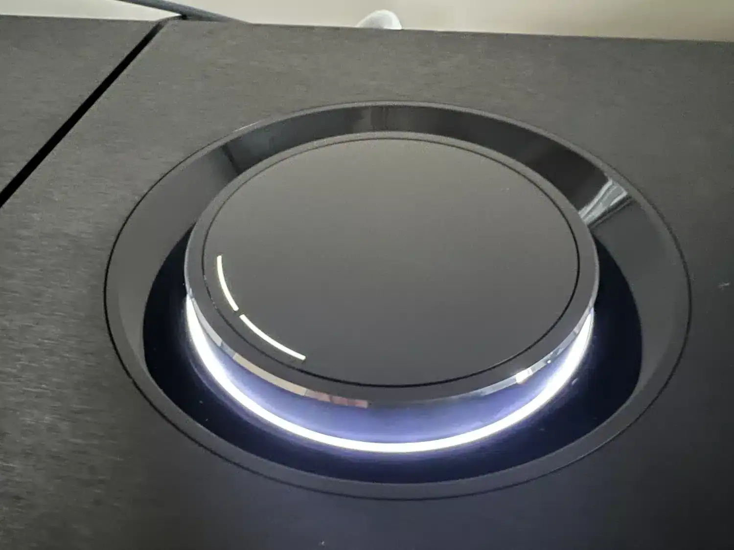 Naim Unity Nova zoom sur le bouton de commande