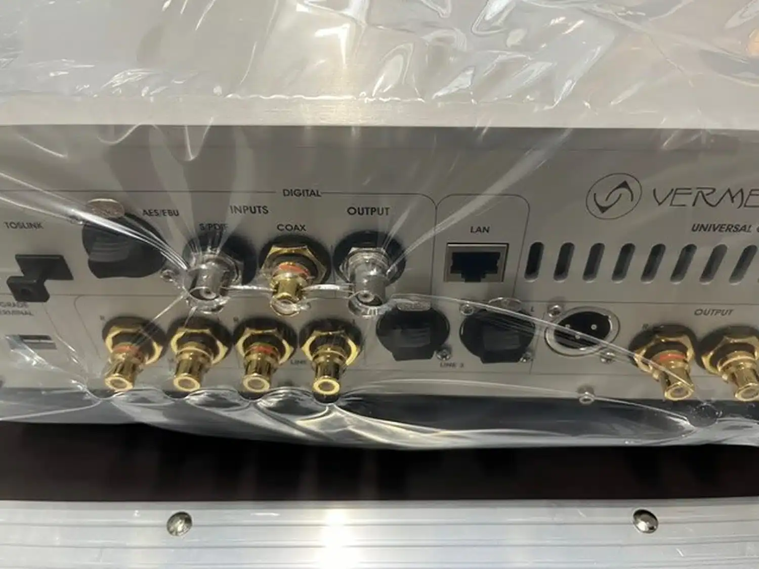 Vermeer Audio Two face arrière encore dans son plastique d'emballage