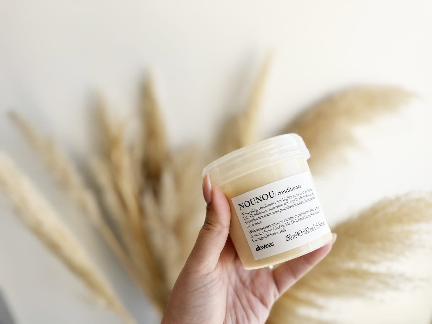 Davines Nounou