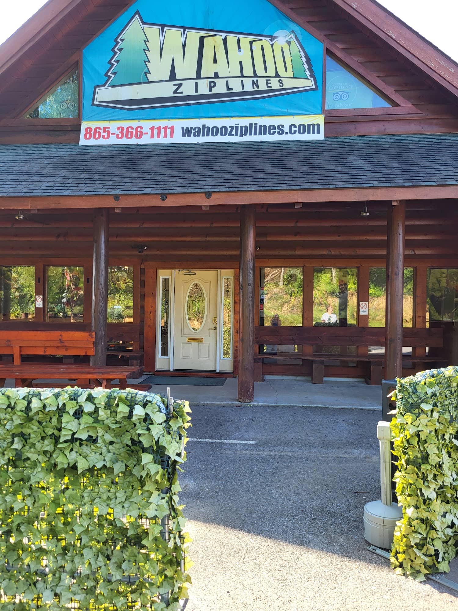 Wahoo Ziplines Sevierville