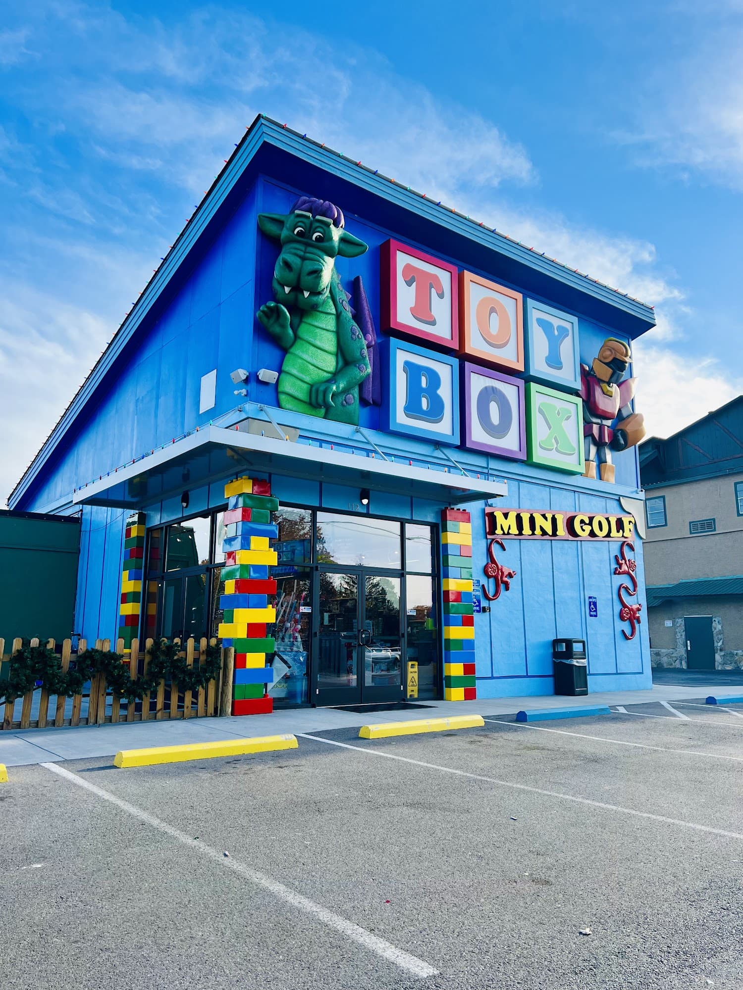 Toy Box Mini Golf