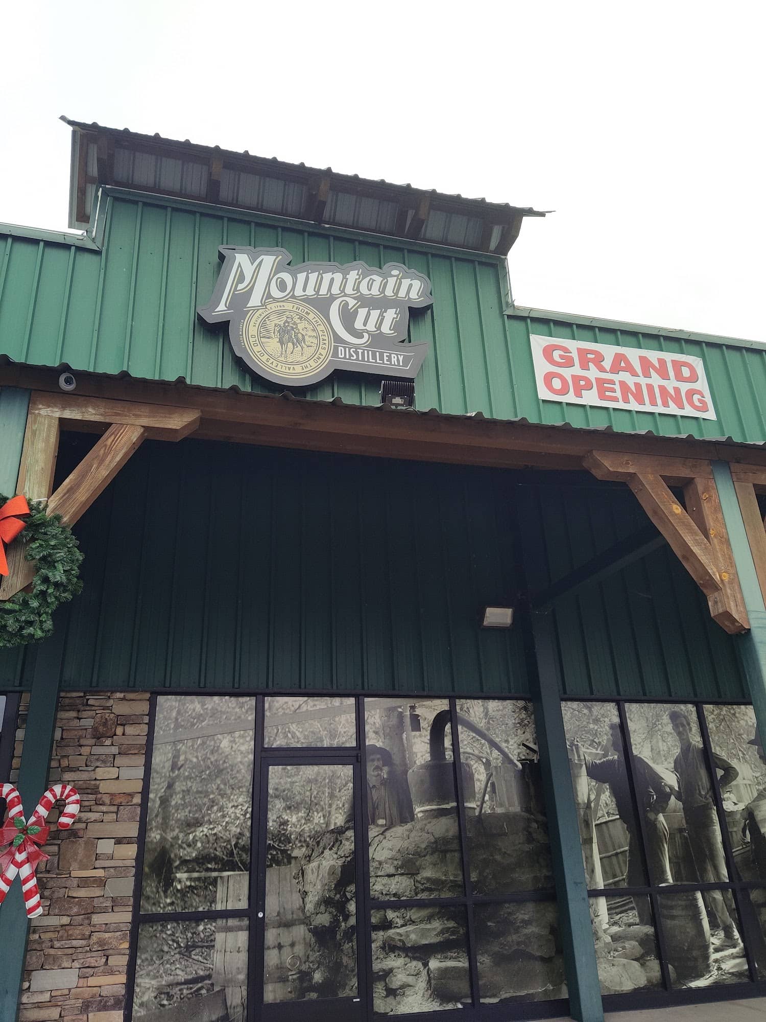 Mountain Cut Distillery: Smoky Mountain Spirits in Sevierville