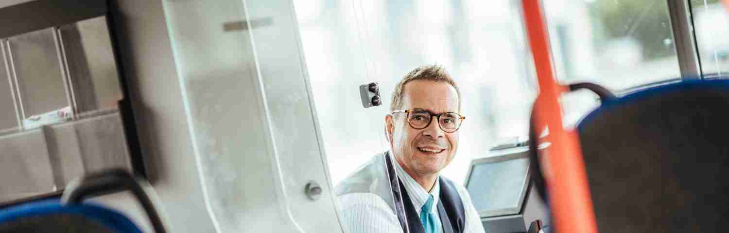 buschauffeur middelharnis