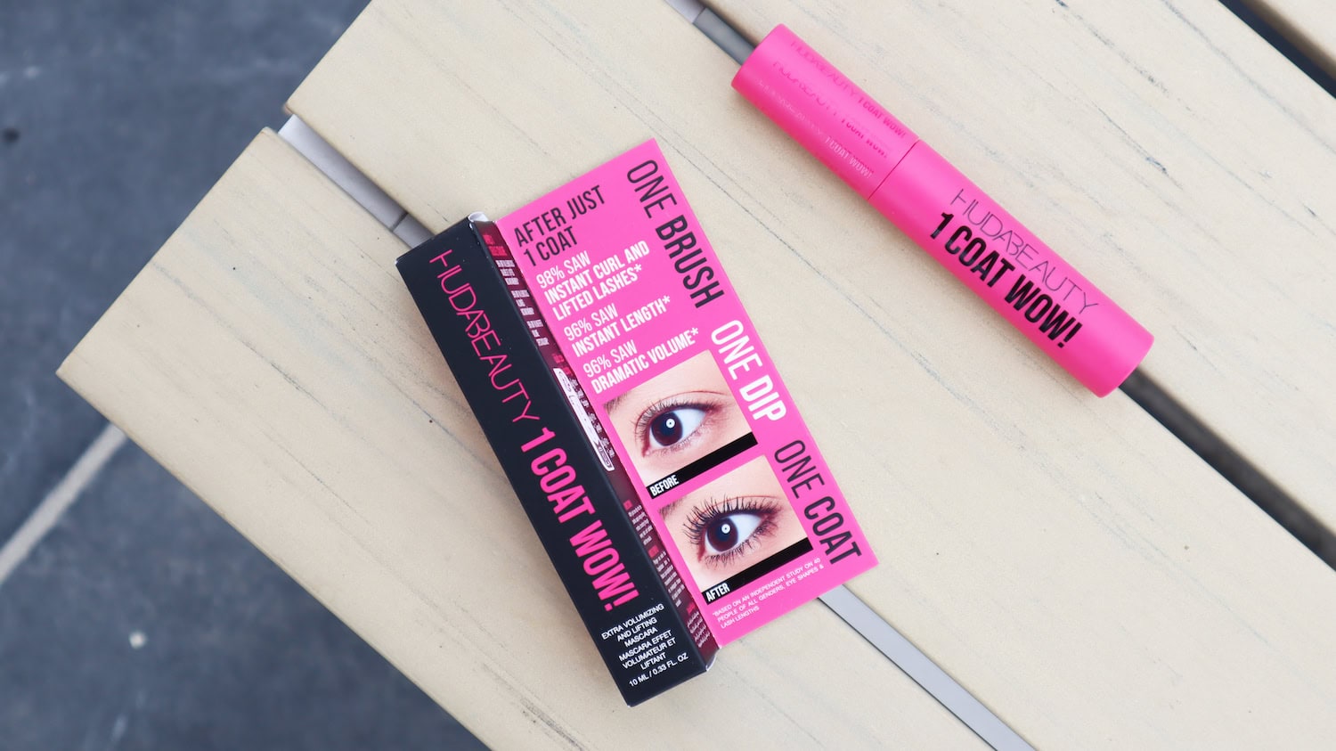 Huda Beauty 1 Coat Wow! Volumizing and Lifting Mascara