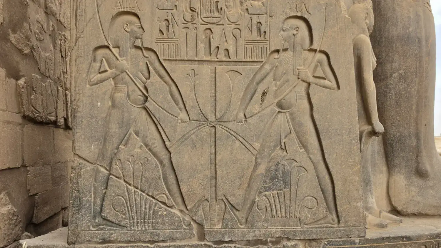 Sema Tawy relief symbolising the union of Upper and Lower Egypt