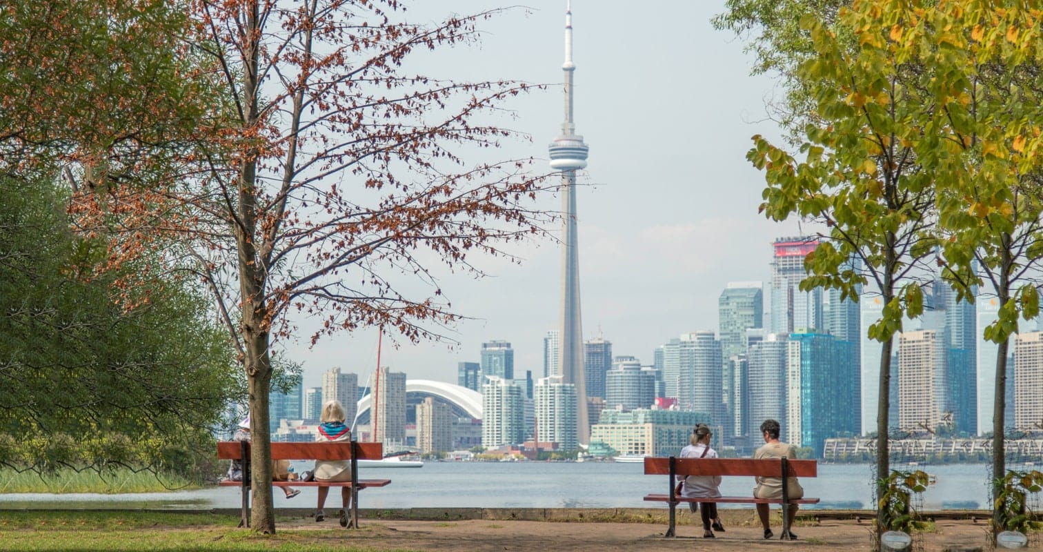 Reasons People are Moving to Toronto in 2022