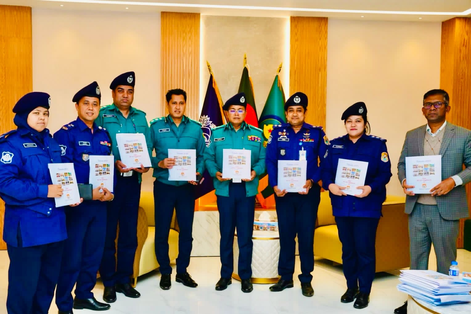 ডিএমপি পুলিশ কমিশনারের সাথে টুরিস্ট পুলিশ কর্মকর্তাদের বৈঠক