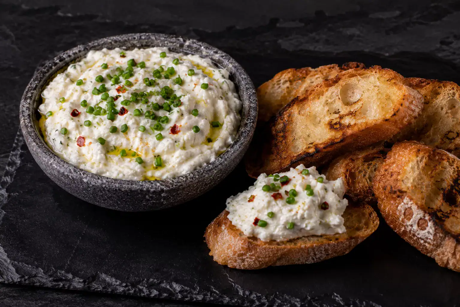 Gerösteter Knoblauch Frischkäse Dip
