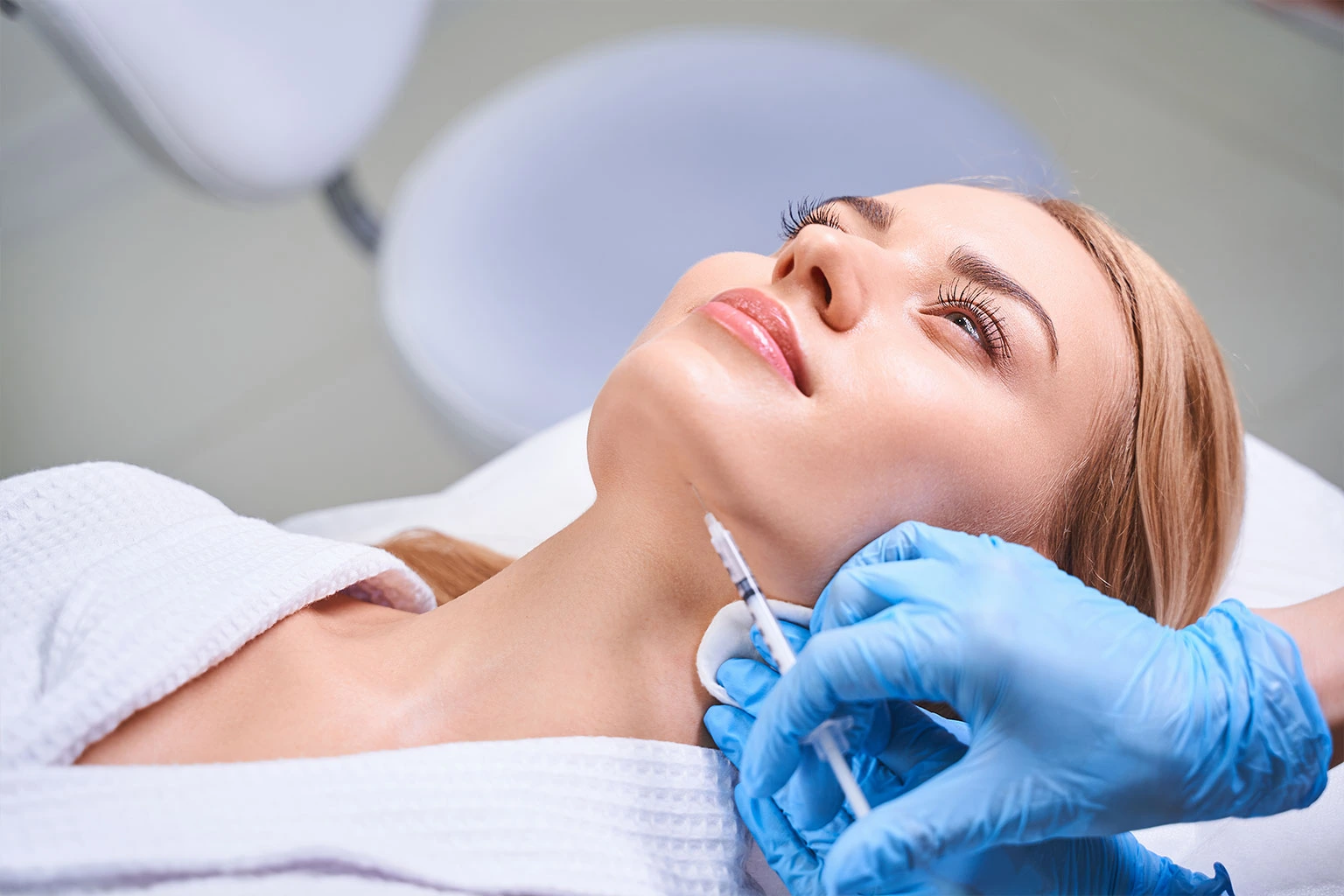 Woman getting Mesotherapy treatment
