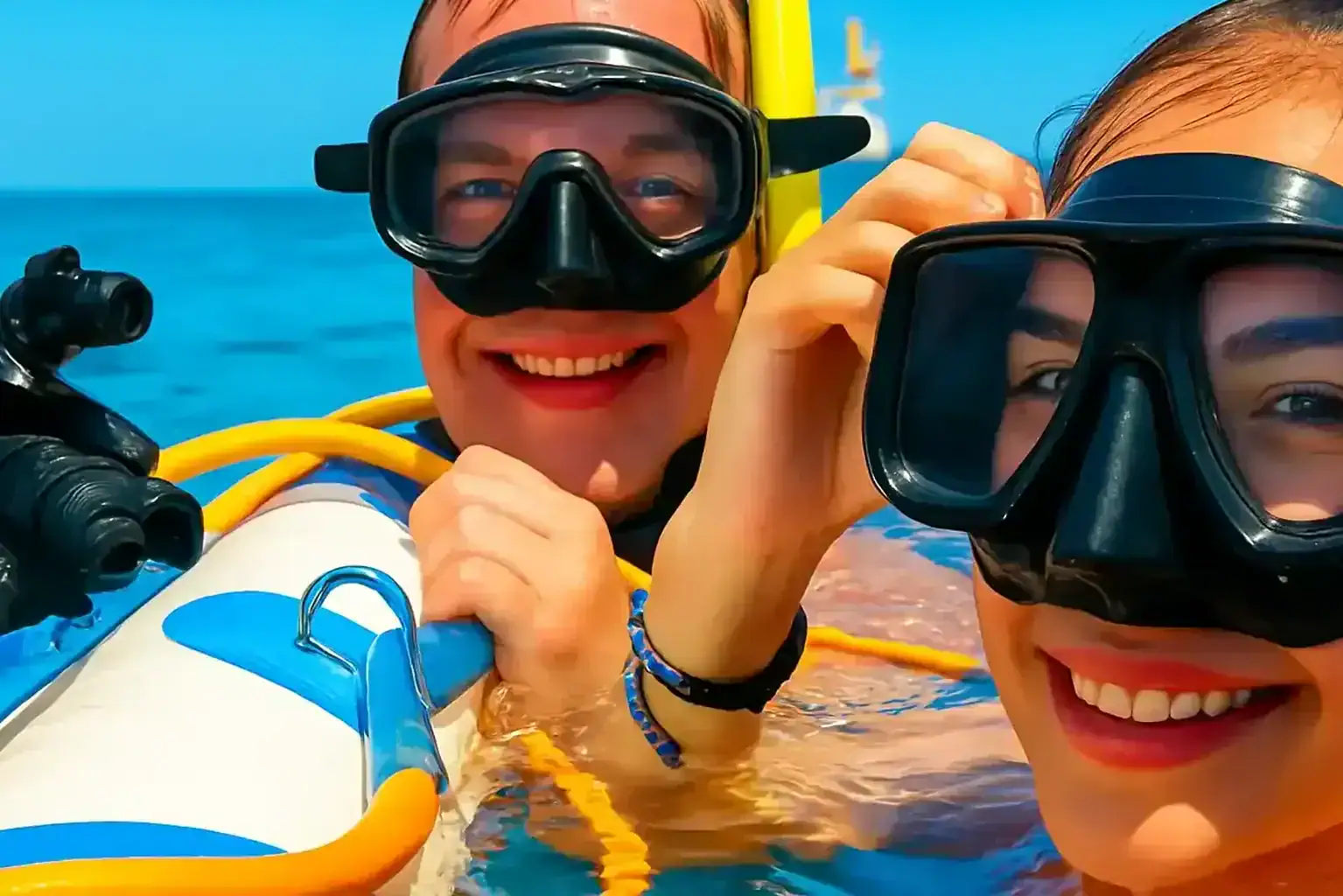 Happy SNUBA divers enjoying the water in St Maarten