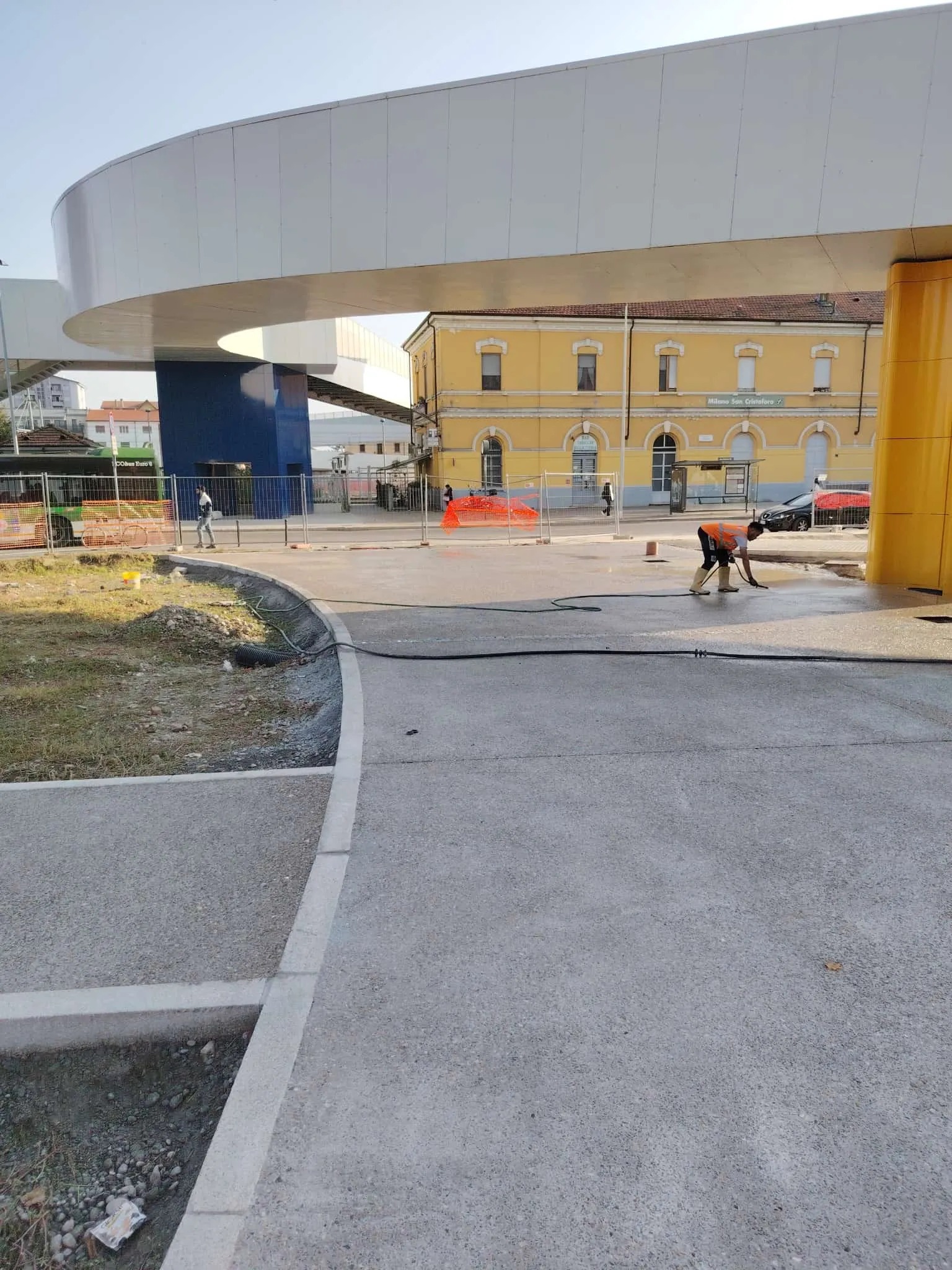Prima Ground Sasso Lavato a vista negli esterni di Stazione San Cristoforo M4Blu Milano
