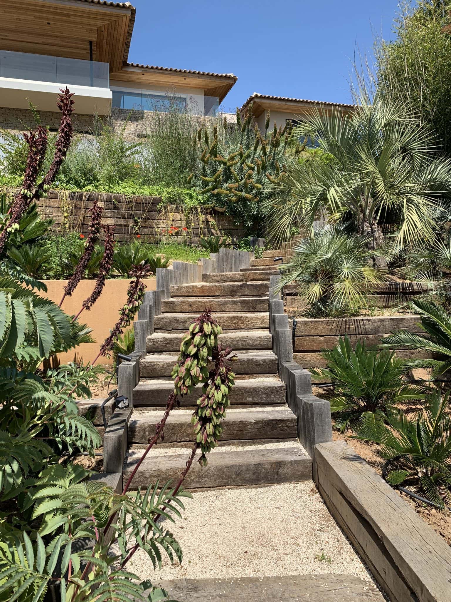 Escalier-et-jardin : Location de vacances Carqueiranne