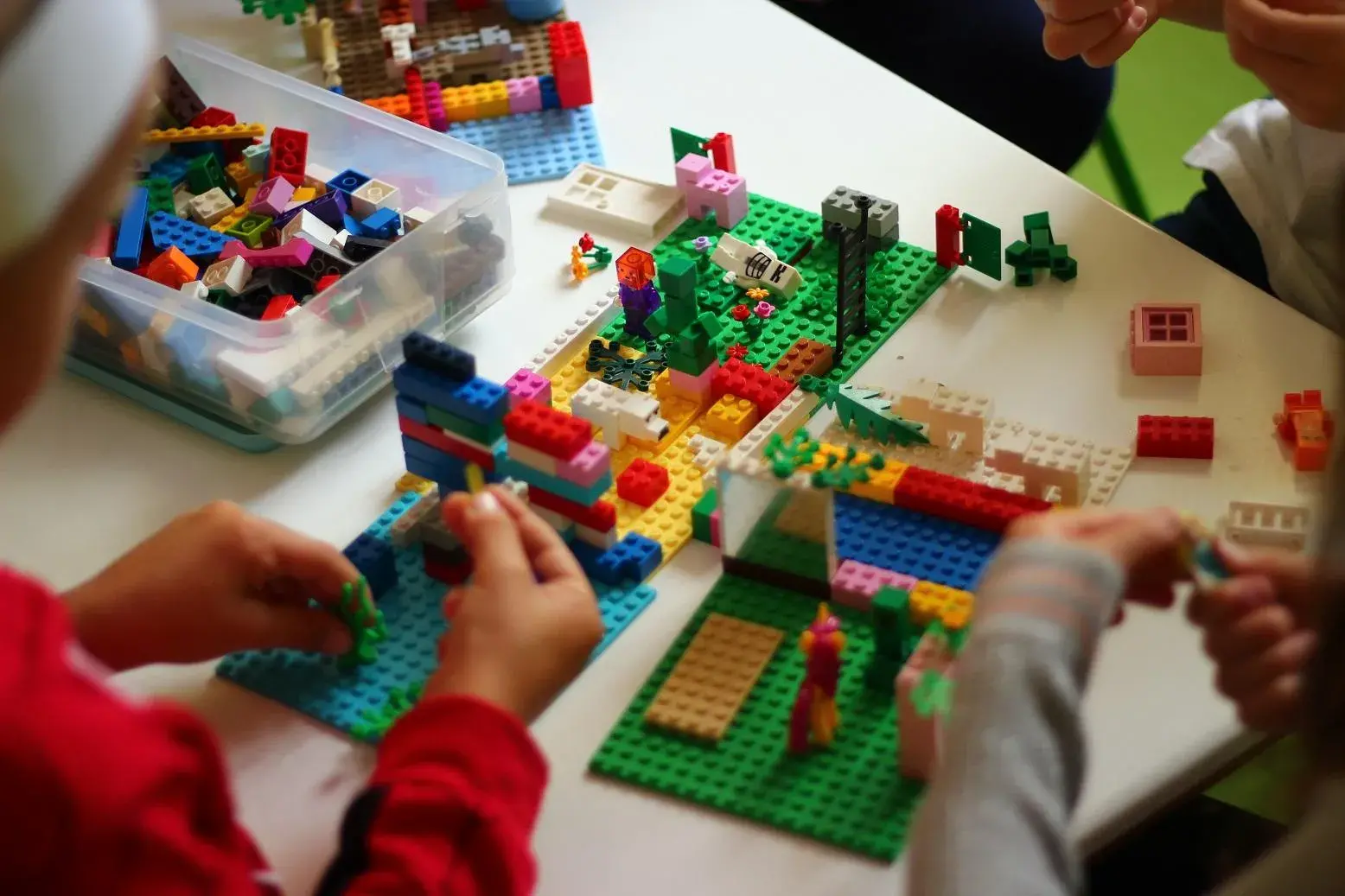 Що розвиває конструктор Лего