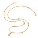 Full view of the gold Valenne Clover Choker with adjustable chain and 0.90CT moissanite details