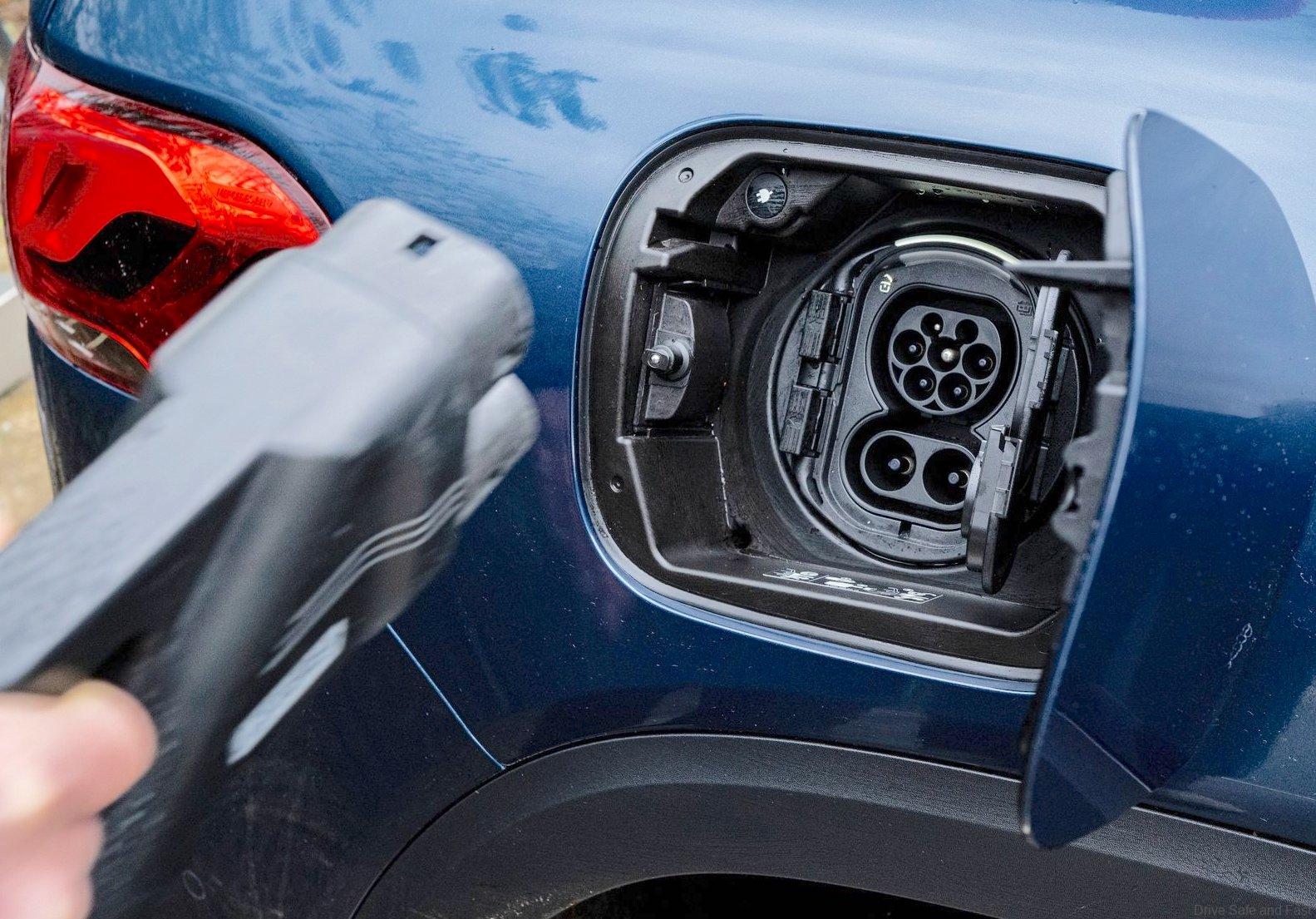 Mercedes EQB 350 Electric