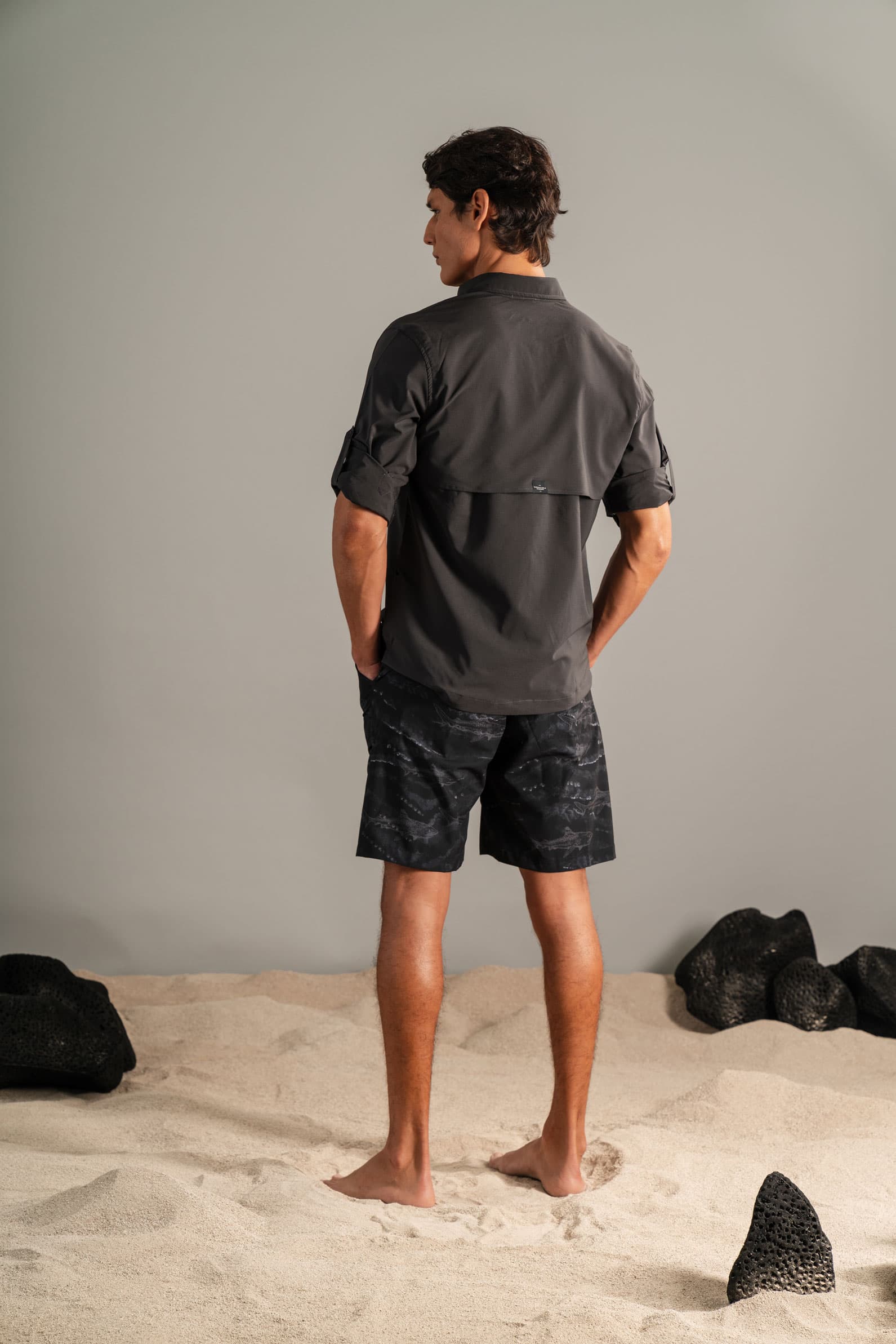 CAMISA TÉCNICA MANGA LARGA GRIS